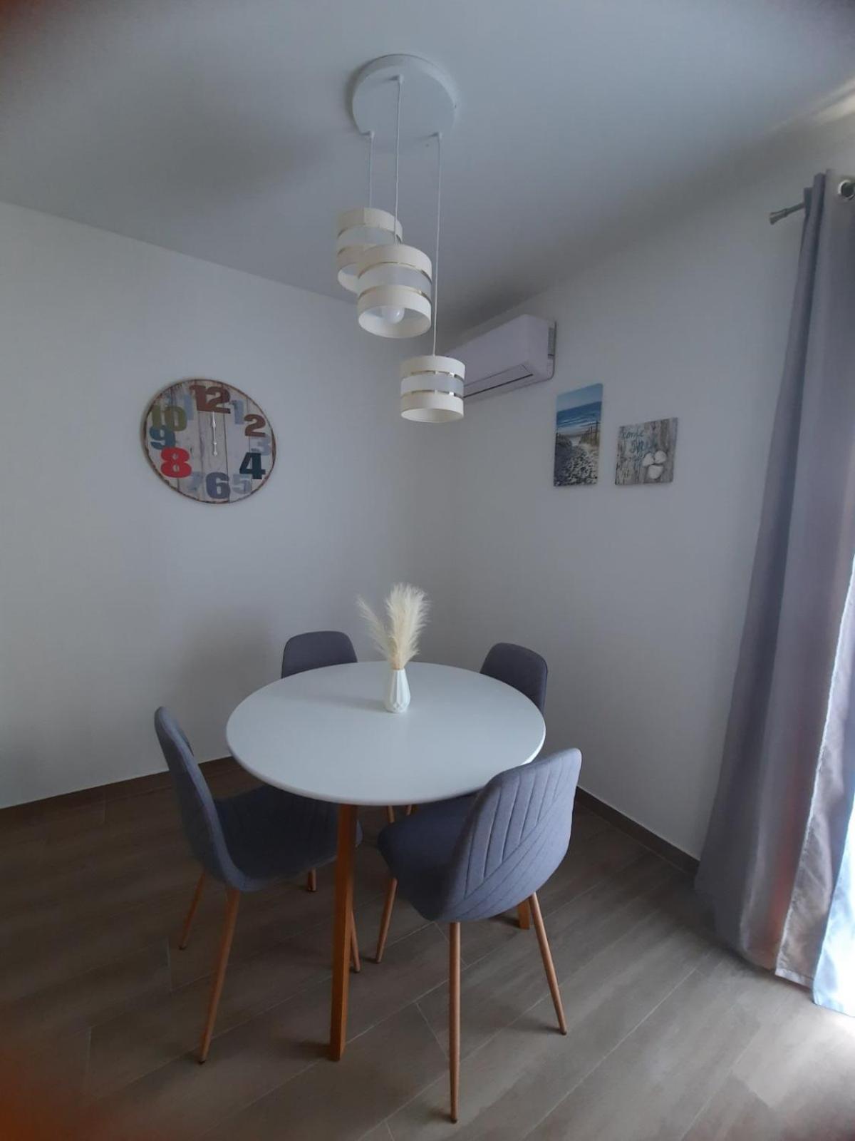 Gabrijel Apartment *